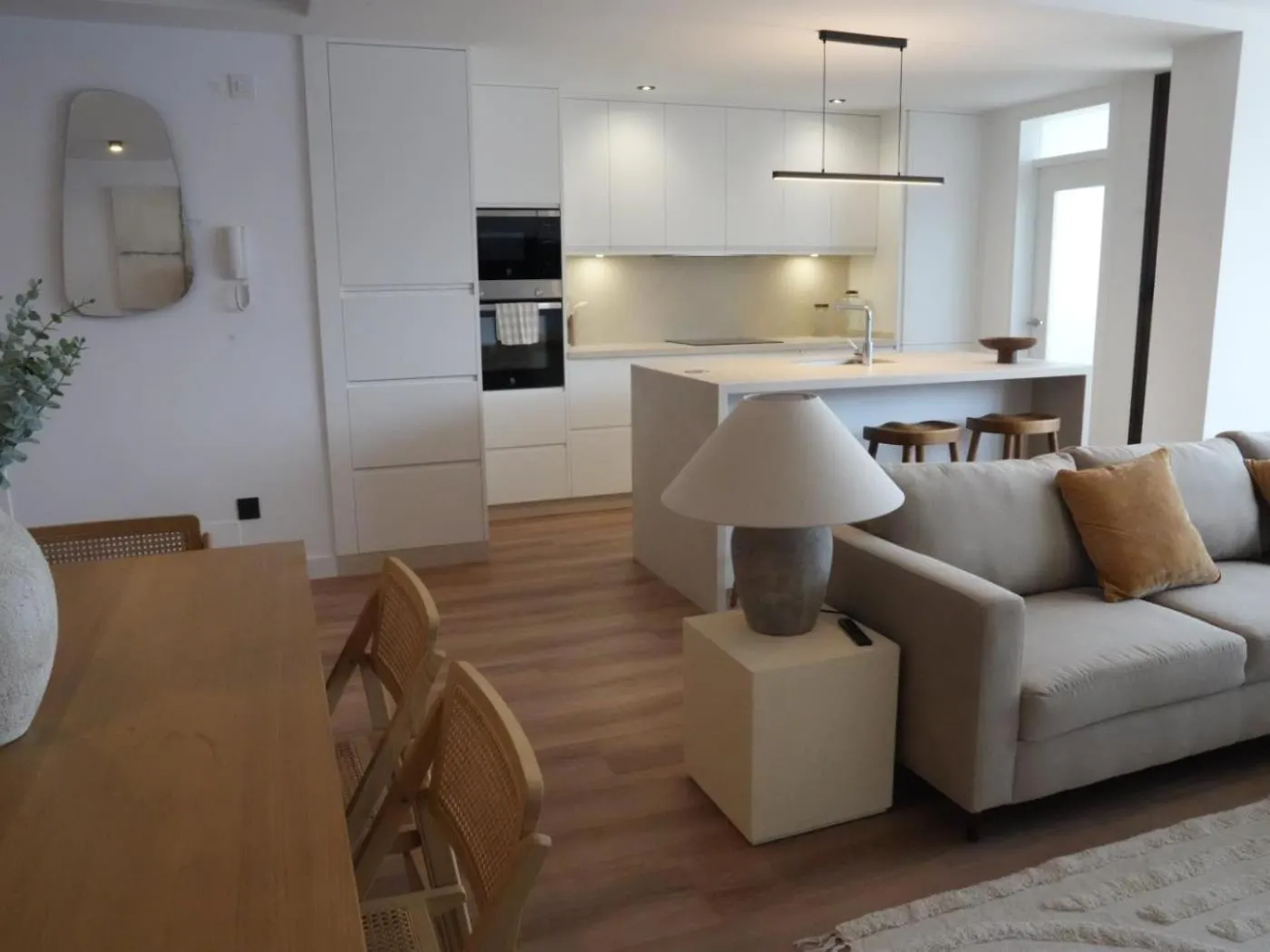 V.V. Anteza Radazul Apartment